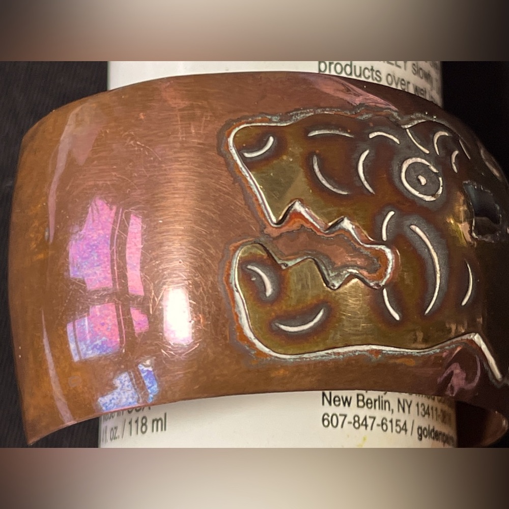 Vintage Dragon copper and brass cuff bracelet with abalone inlay - Picture 10 of 12